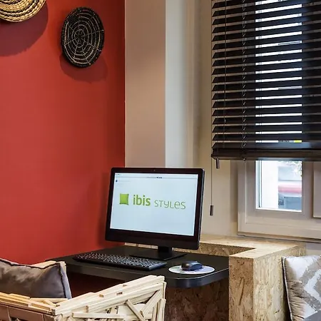 Ibis Styles Paris Marcel Sembat Hotel 3*