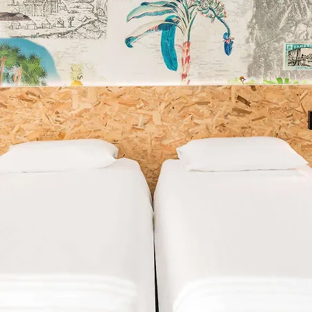 Hotel Ibis Styles Paris Marcel Sembat 3*
