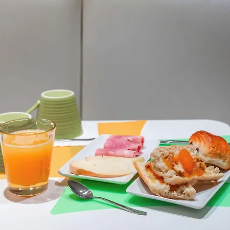 Ibis Styles Paris Marcel Sembat 3* Boulogne-Billancourt
