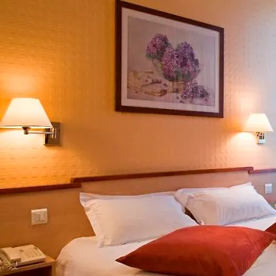 Ibis Styles Paris Marcel Sembat Hotel 3*